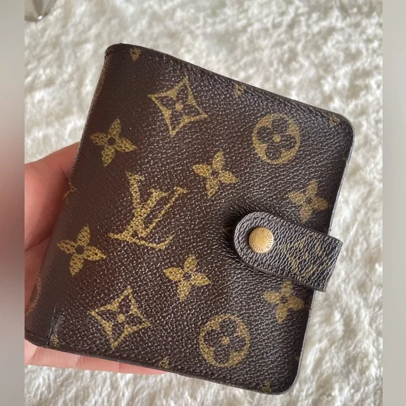 Louis Vuitton Brown and Gold Monogram Wallet - Picture 12 of 13